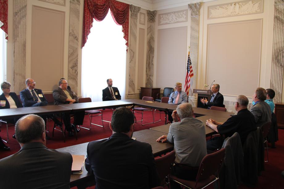ND Association of Recs-May 2015 - Hoeven meets with the North Dakota Association of Recs to discuss co-op legislative issues